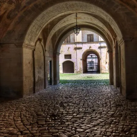 Amesa Bed & Breakfast 3*